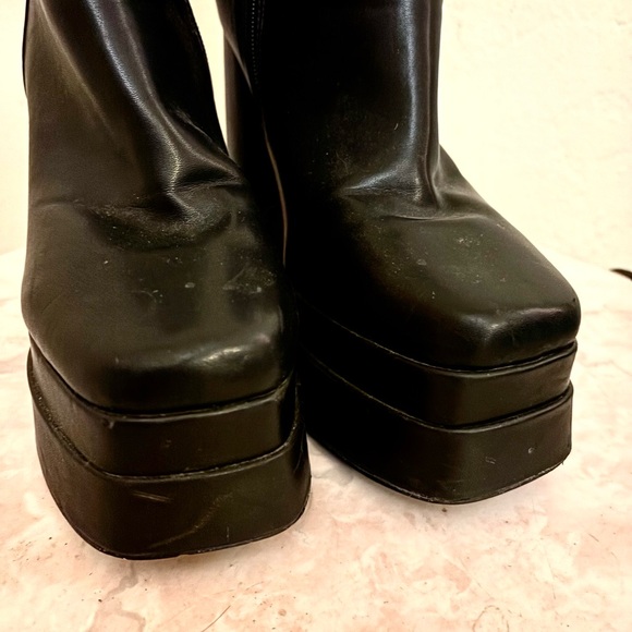 Black Chunky Tall Heeled Boots Sz 9 (see measurements) - Picture 4 of 8